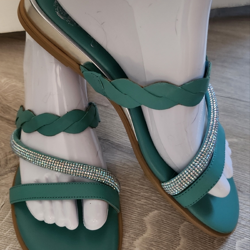 Vince Camuto Aruelle Leather Jeweled Sandals Size 8 (39) Teal